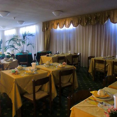 Hotel La Pergola Barga Bagian luar foto