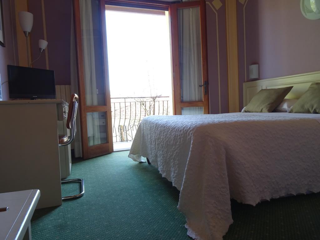 Hotel La Pergola Barga Bagian luar foto