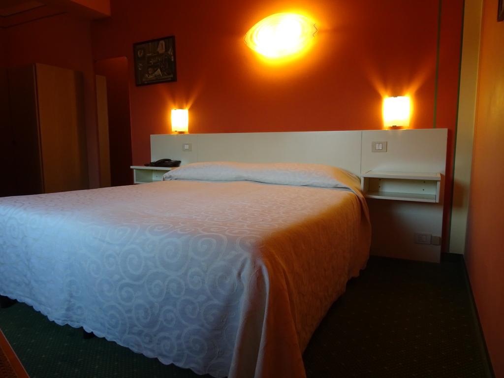 Hotel La Pergola Barga Bagian luar foto