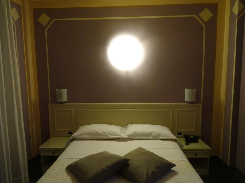Hotel La Pergola Barga Bagian luar foto