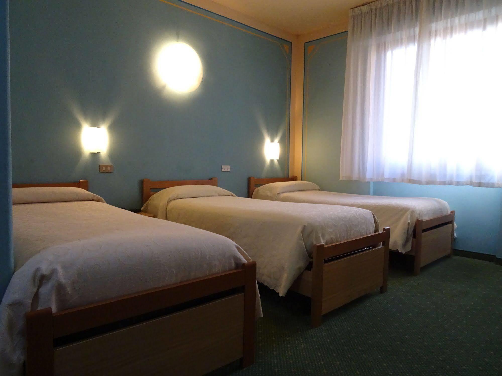 Hotel La Pergola Barga Bagian luar foto