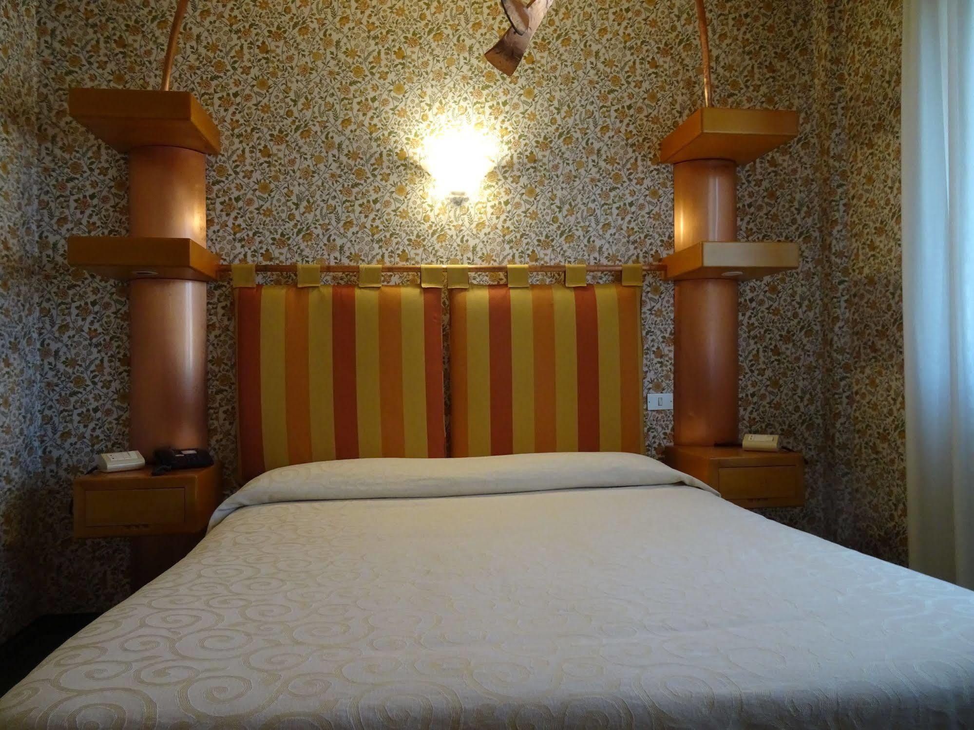 Hotel La Pergola Barga Bagian luar foto