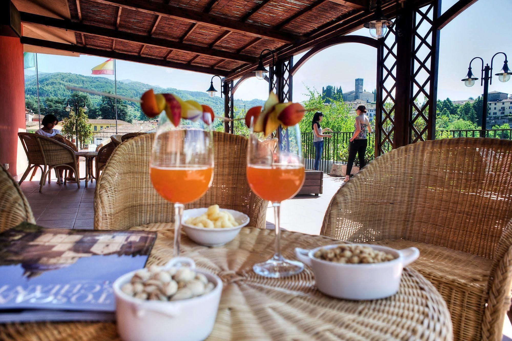 Hotel La Pergola Barga Bagian luar foto