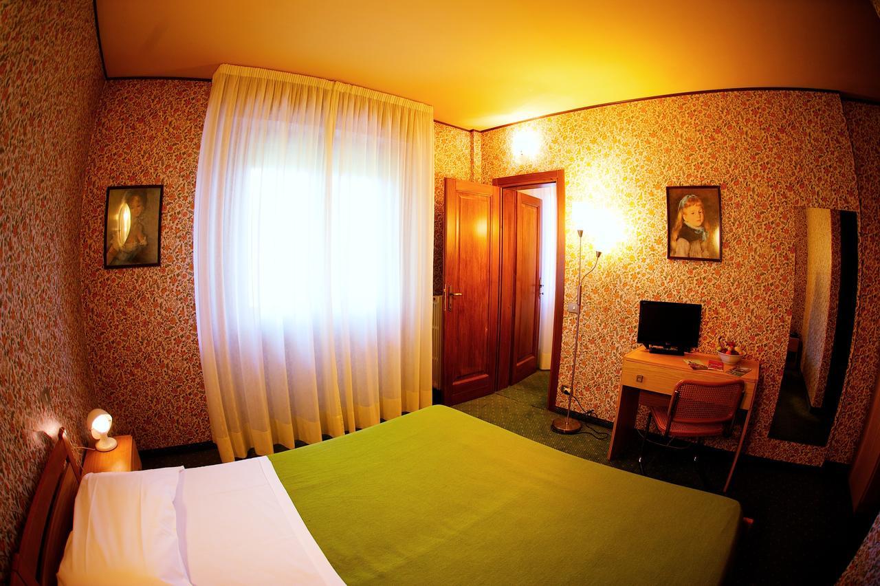 Hotel La Pergola Barga Bagian luar foto